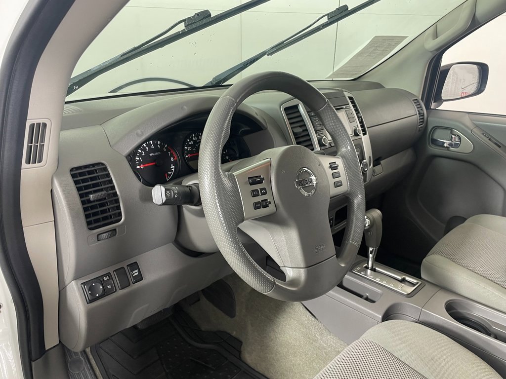 Used 2017 Nissan Frontier SV image 13