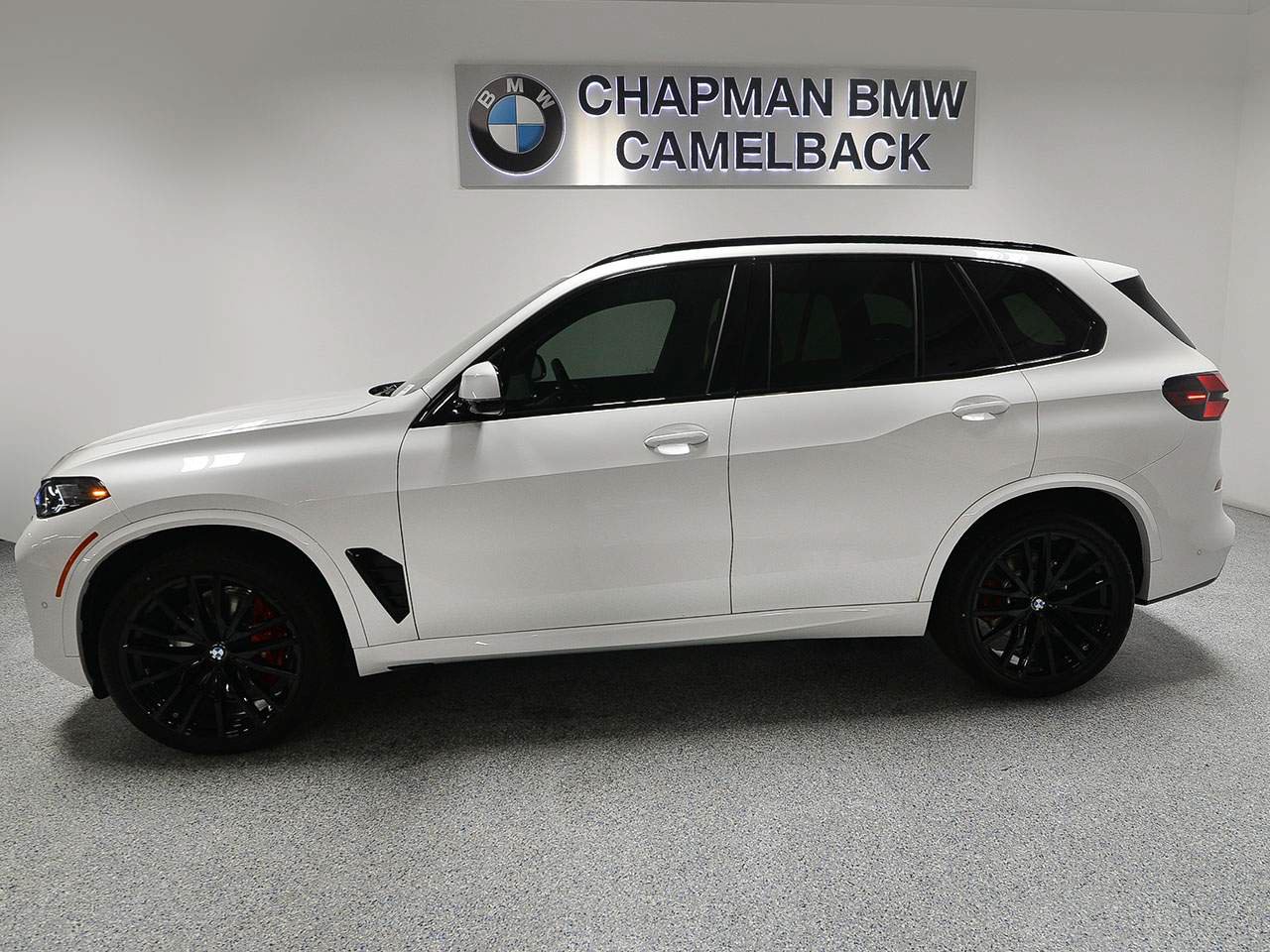 Used 2026 BMW X5 xDrive40i AWD/4WD image 3