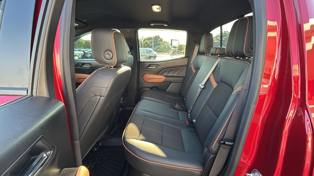 Used 2024 GMC Canyon AT4 w/ Technology Package AWD/4WD image 10