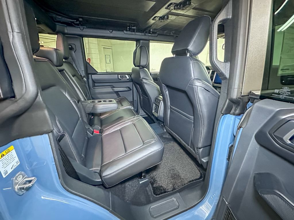 New 2025 Ford Bronco Outer Banks w/ Sasquatch Package AWD/4WD image 4