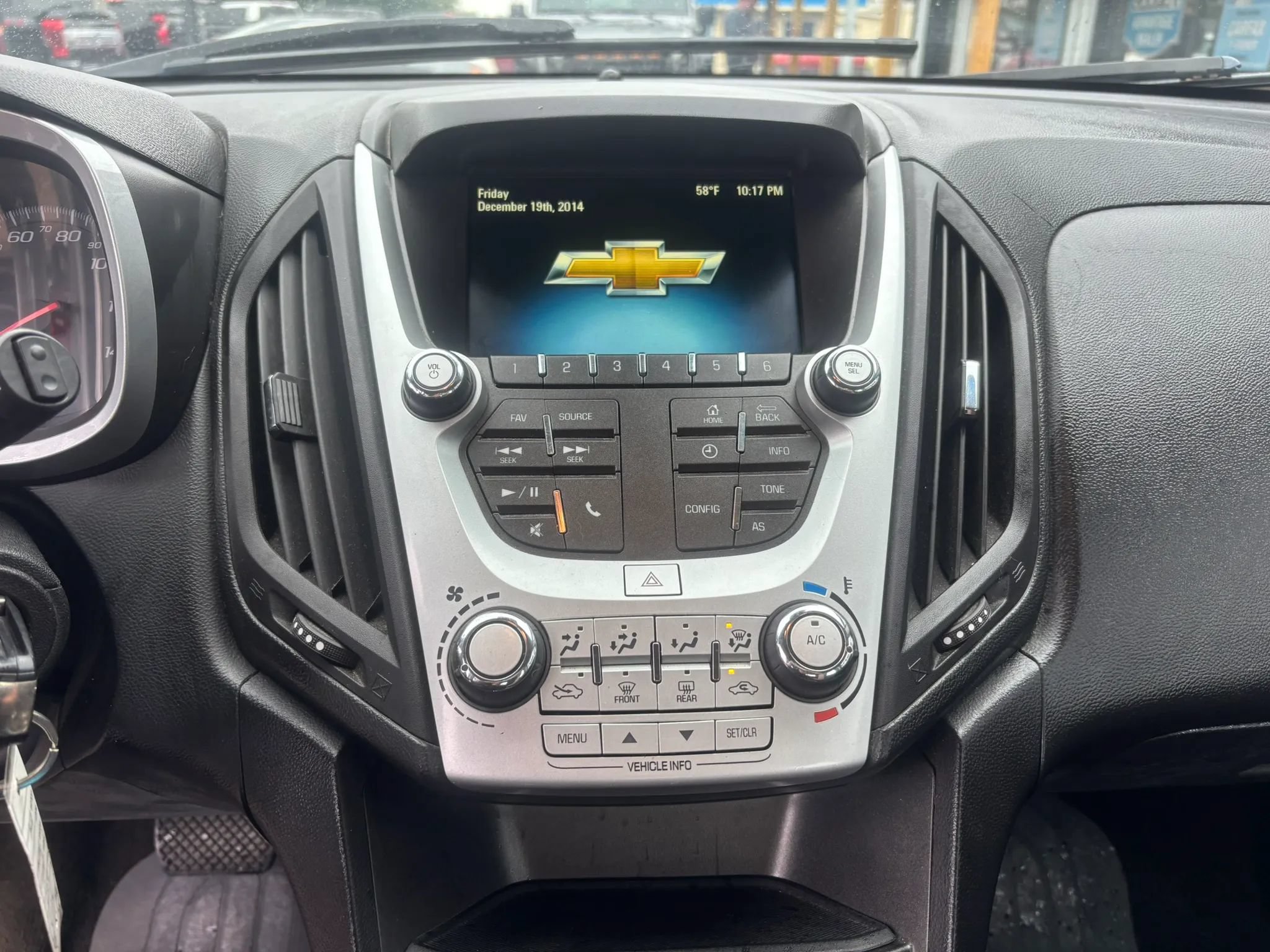 Used 2017 Chevrolet Equinox LS AWD/4WD image 23