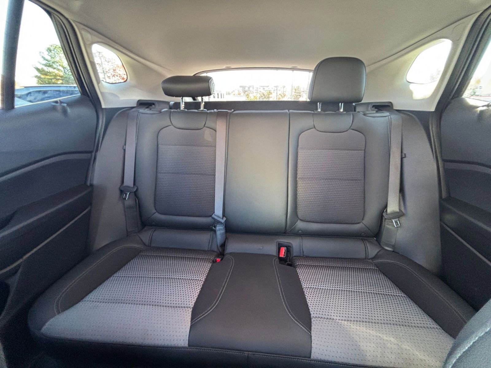 Used 2025 Chevrolet Trax LT image 36