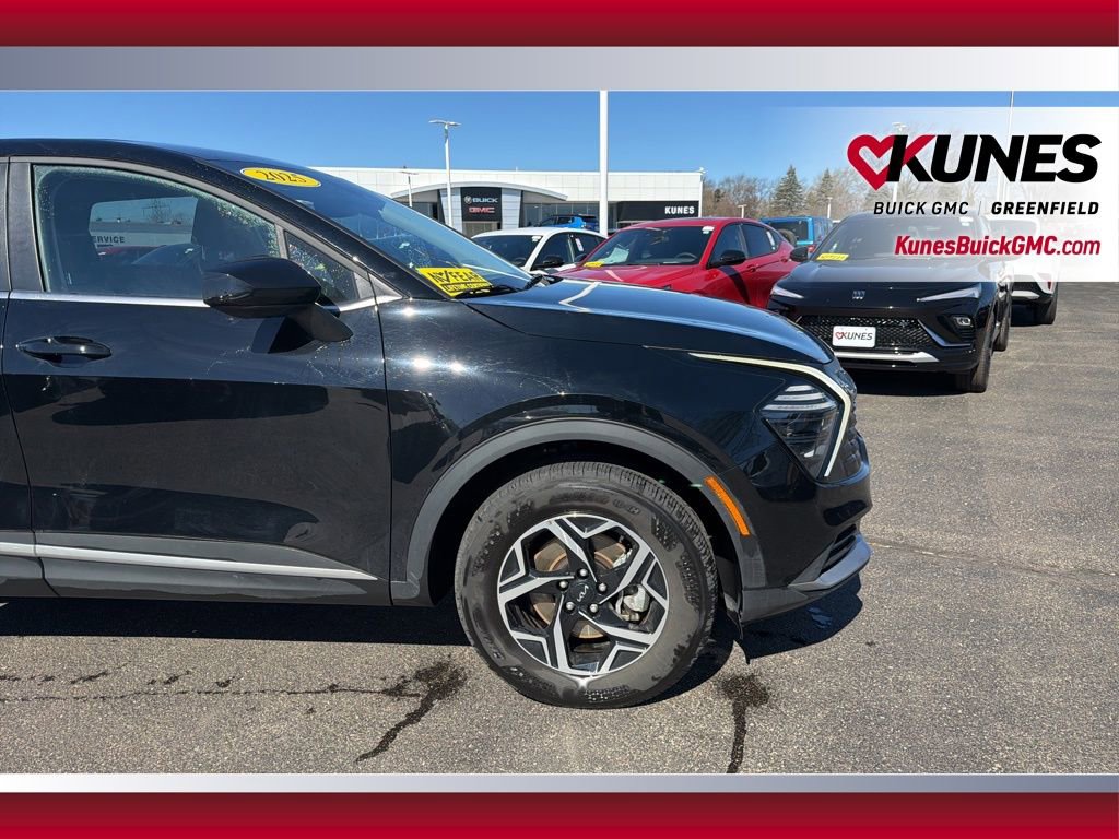 Used 2025 Kia Sportage LX image 15