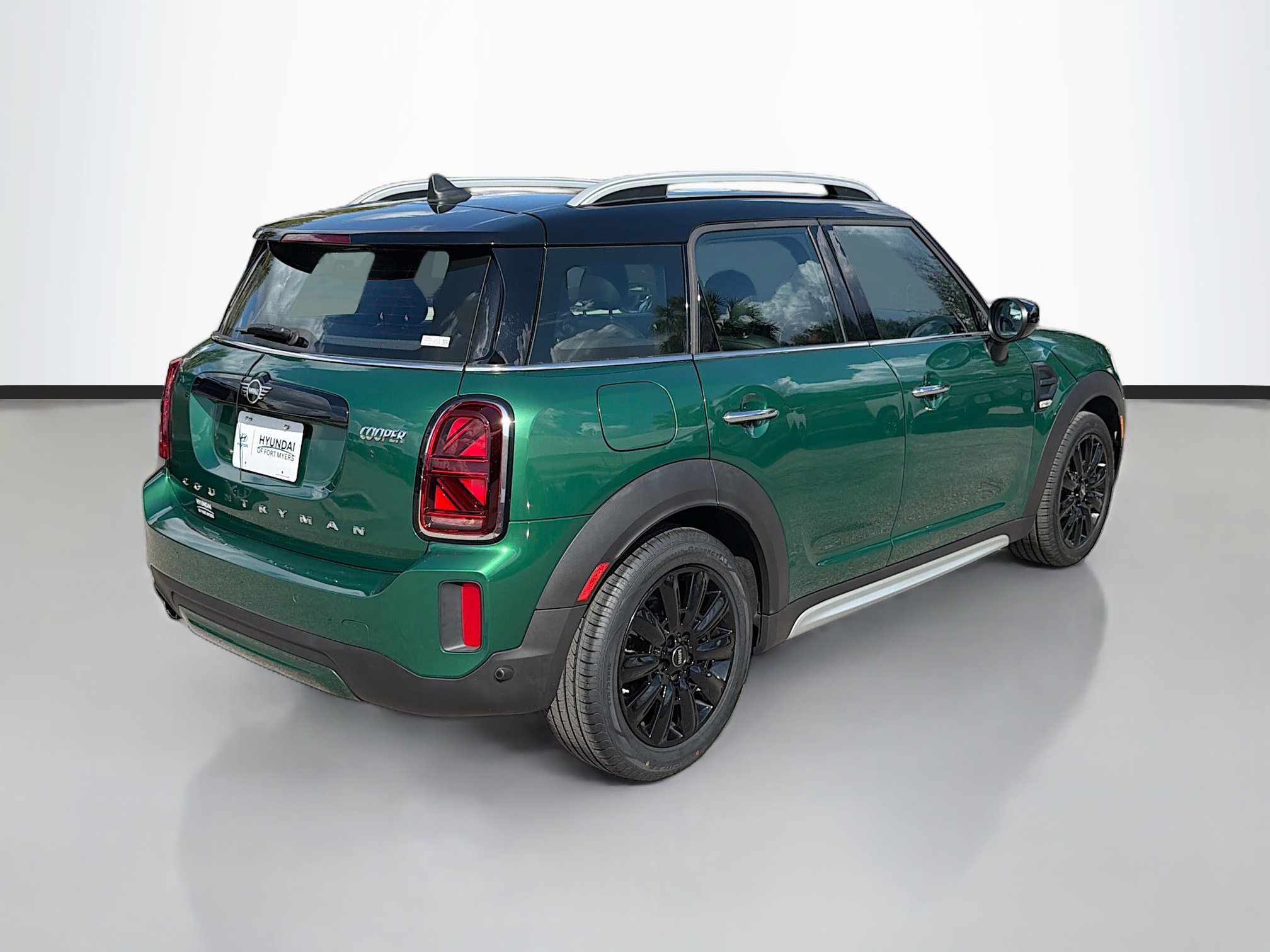 Used 2021 MINI Cooper Countryman image 3
