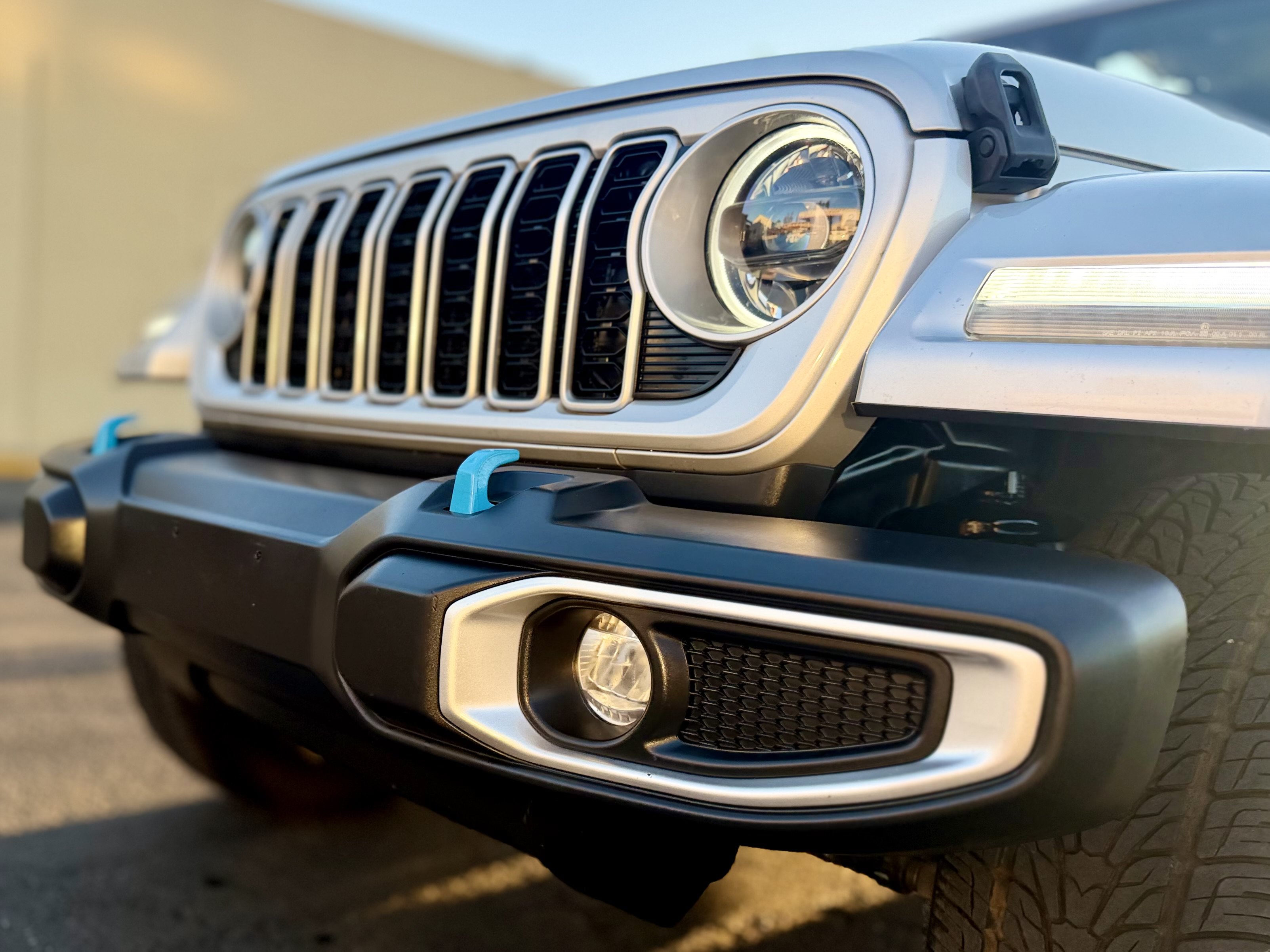 Used 2024 Jeep Wrangler Unlimited Sahara AWD/4WD image 9
