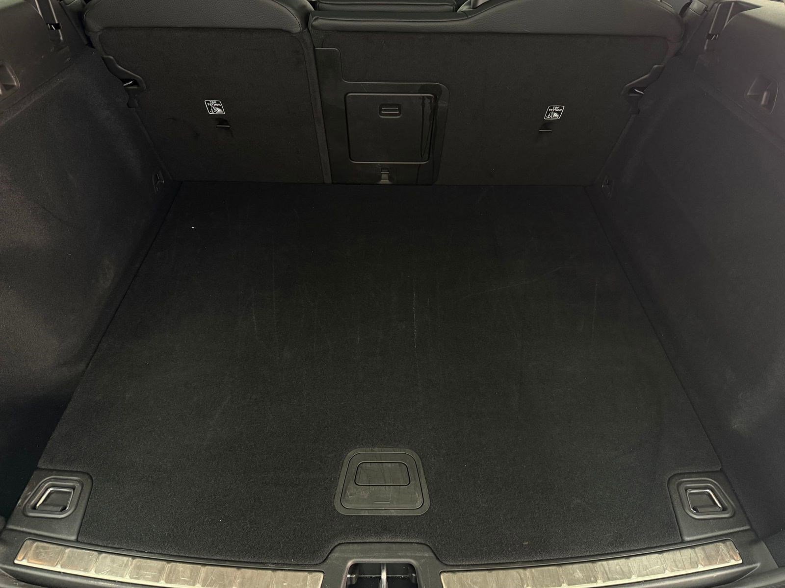 Used 2025 Volvo XC60 B5 Plus image 31