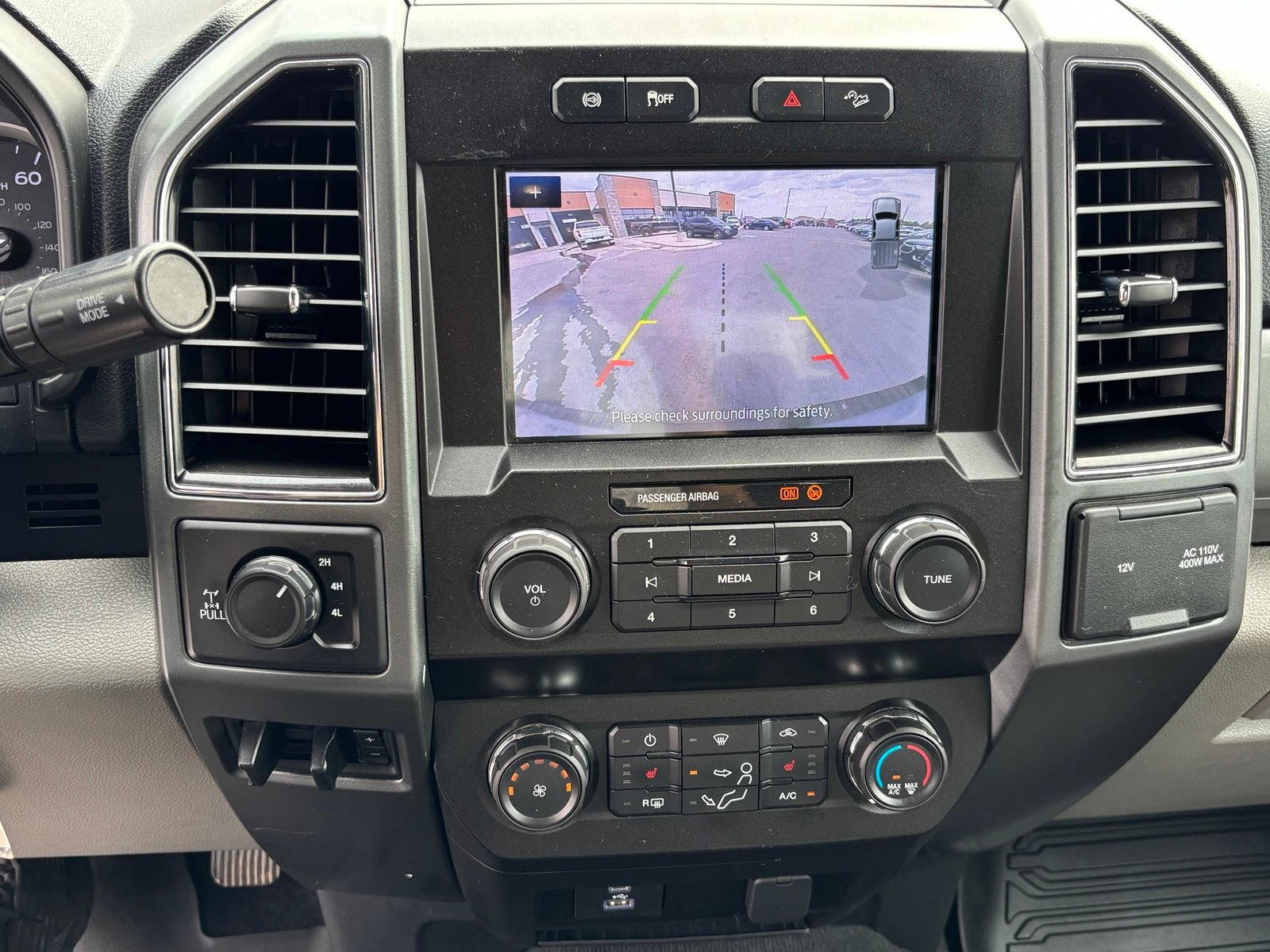 Used 2021 Ford F350 XLT w/ XLT Premium Package AWD/4WD image 19