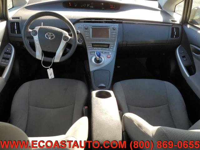 Used 2014 Toyota Prius Two FWD image 9