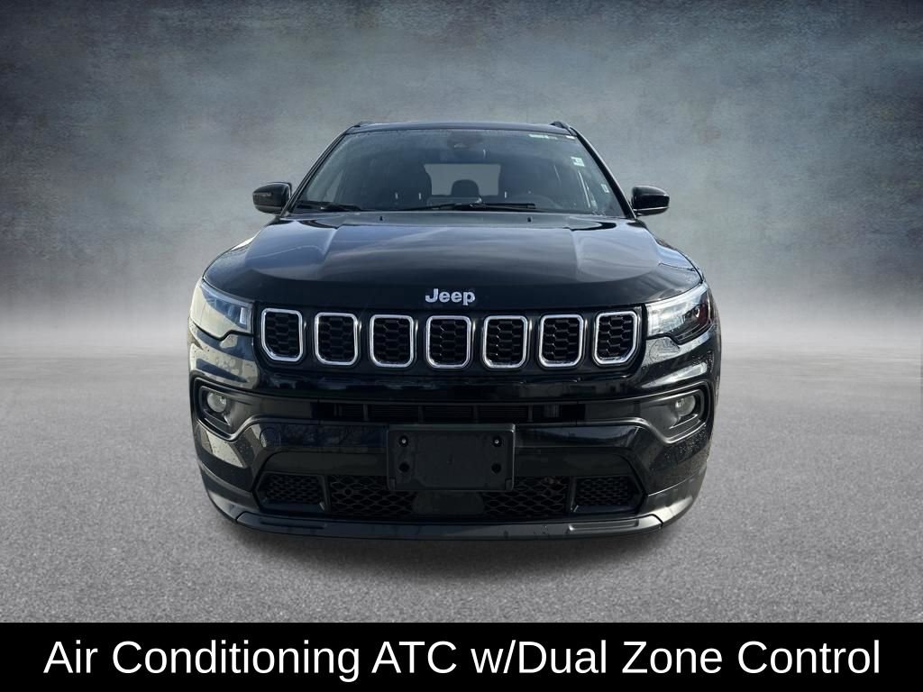 Used 2025 Jeep Compass Latitude w/ Sun & Sound Group image 10