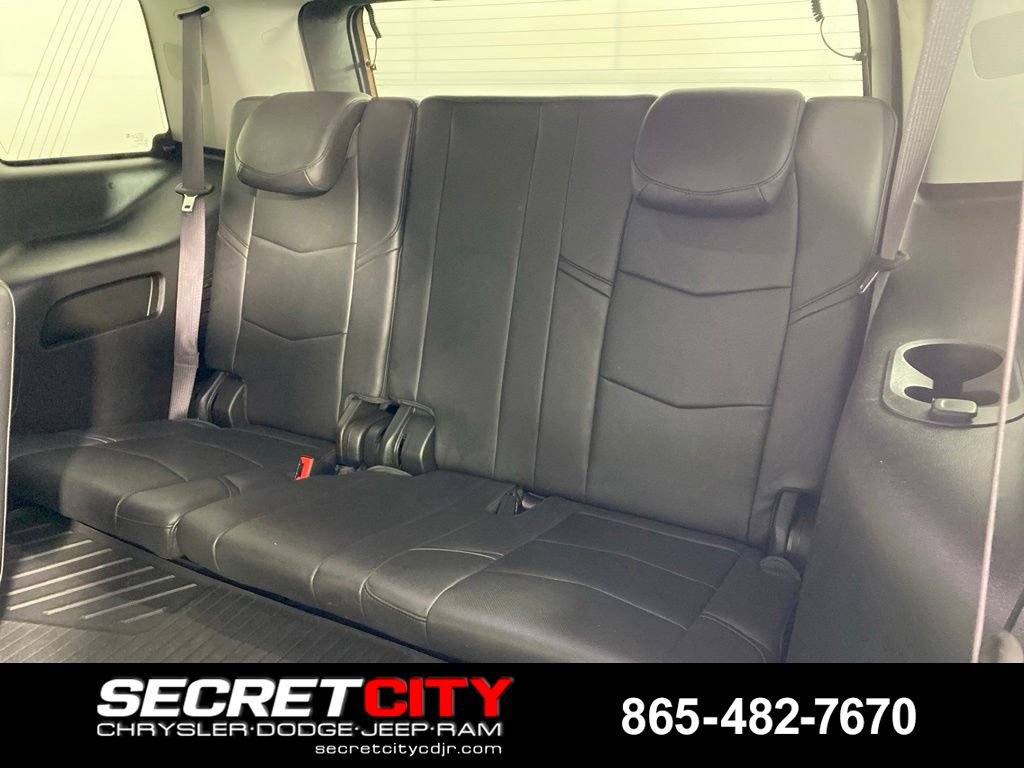 Used 2016 Cadillac Escalade Luxury AWD/4WD image 27