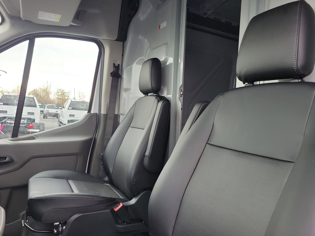 New 2026 Ford Transit 250 148 Medium Roof image 22