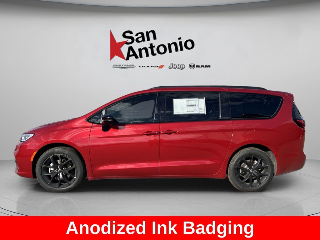 New 2026 Chrysler Pacifica Select FWD image 5