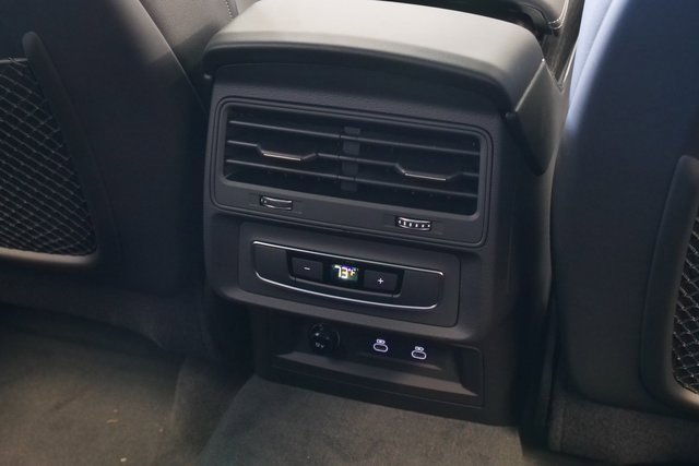 New 2026 Audi Q8 Premium image 18