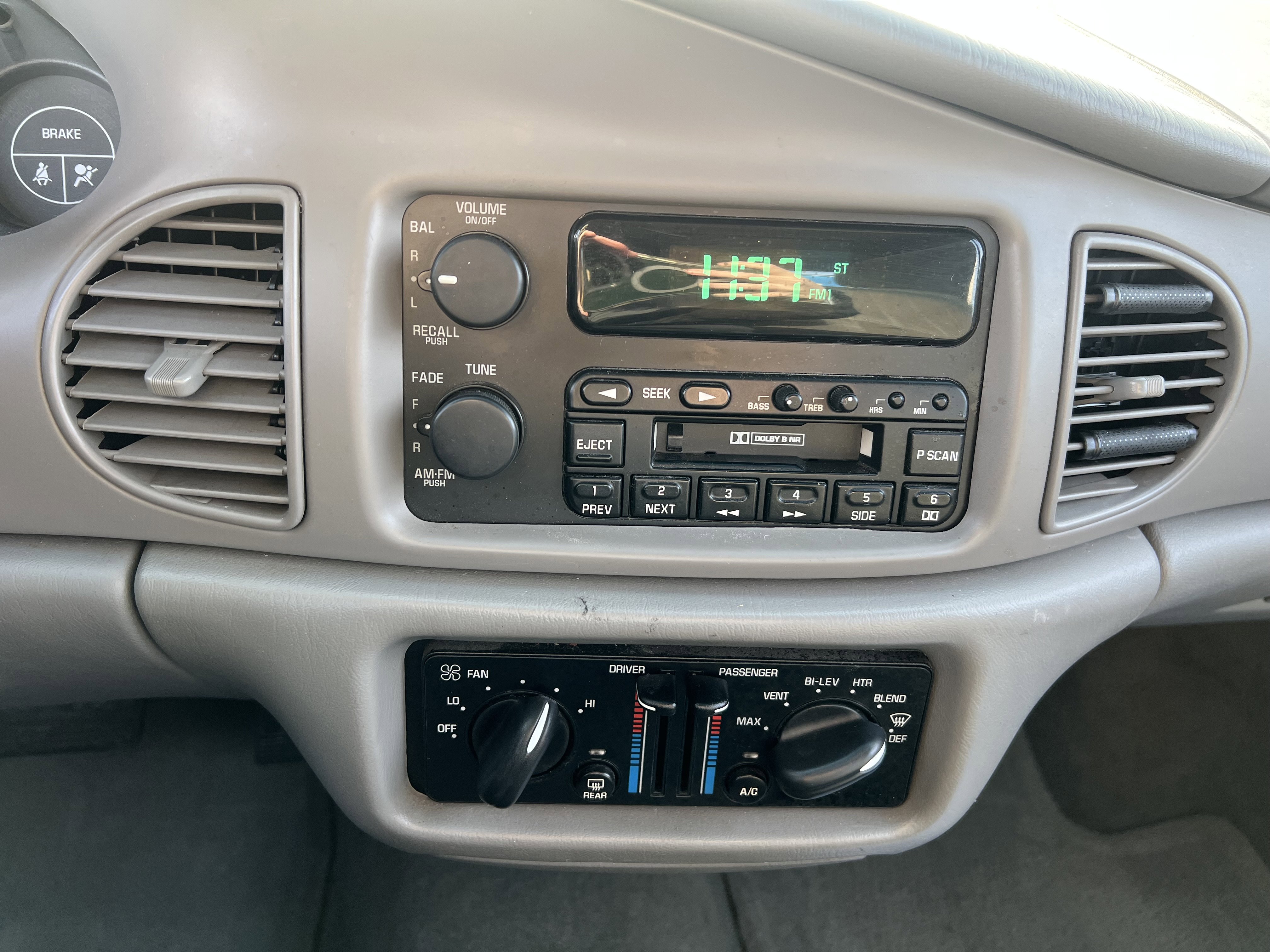 Used 2003 Buick Century Custom image 21