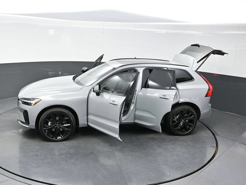 New 2026 Volvo XC60 B5 Ultra w/ Climate Package AWD/4WD image 38