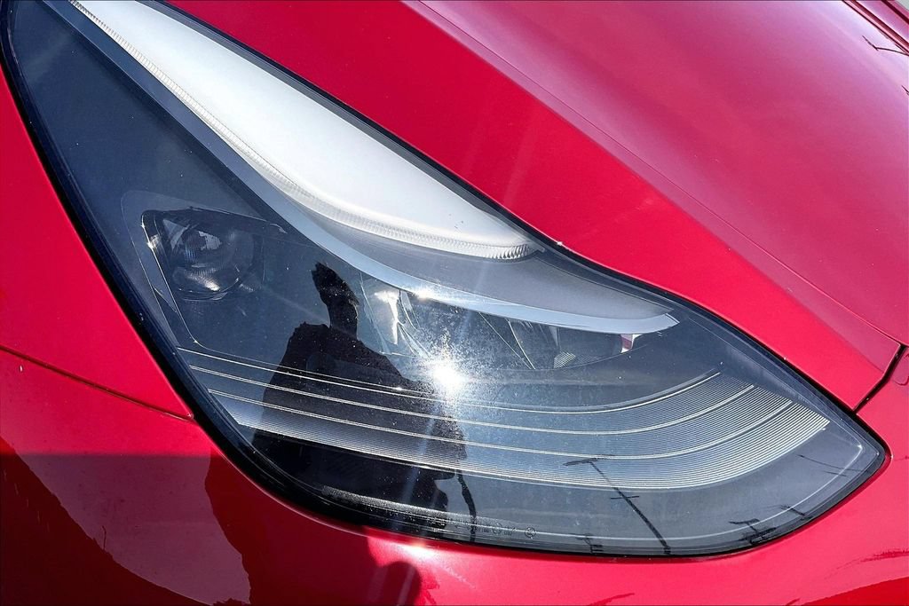 Used 2022 Tesla Model Y Long Range AWD/4WD image 29