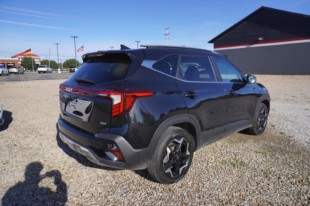 Used 2025 Kia Seltos EX AWD/4WD image 6