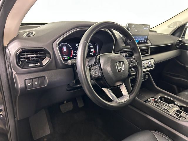 Used 2024 Honda Pilot Touring image 14