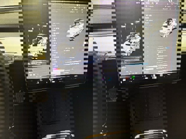 Used 2021 Tesla Model 3 Standard Range image 7