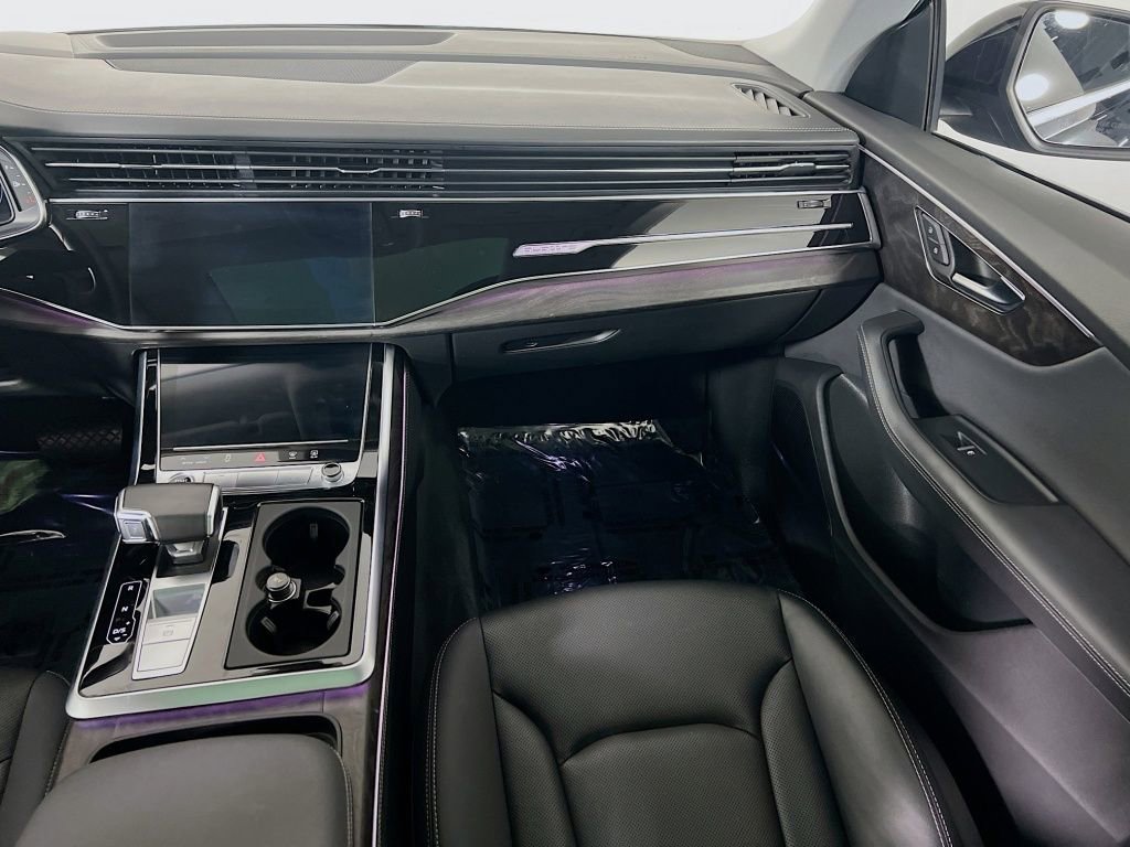 Used 2022 Audi Q8 Prestige w/ Prestige Package image 24