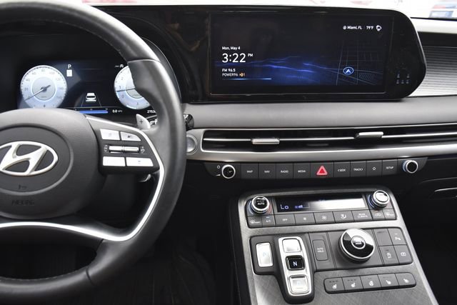 Used 2024 Hyundai Palisade Limited FWD image 11
