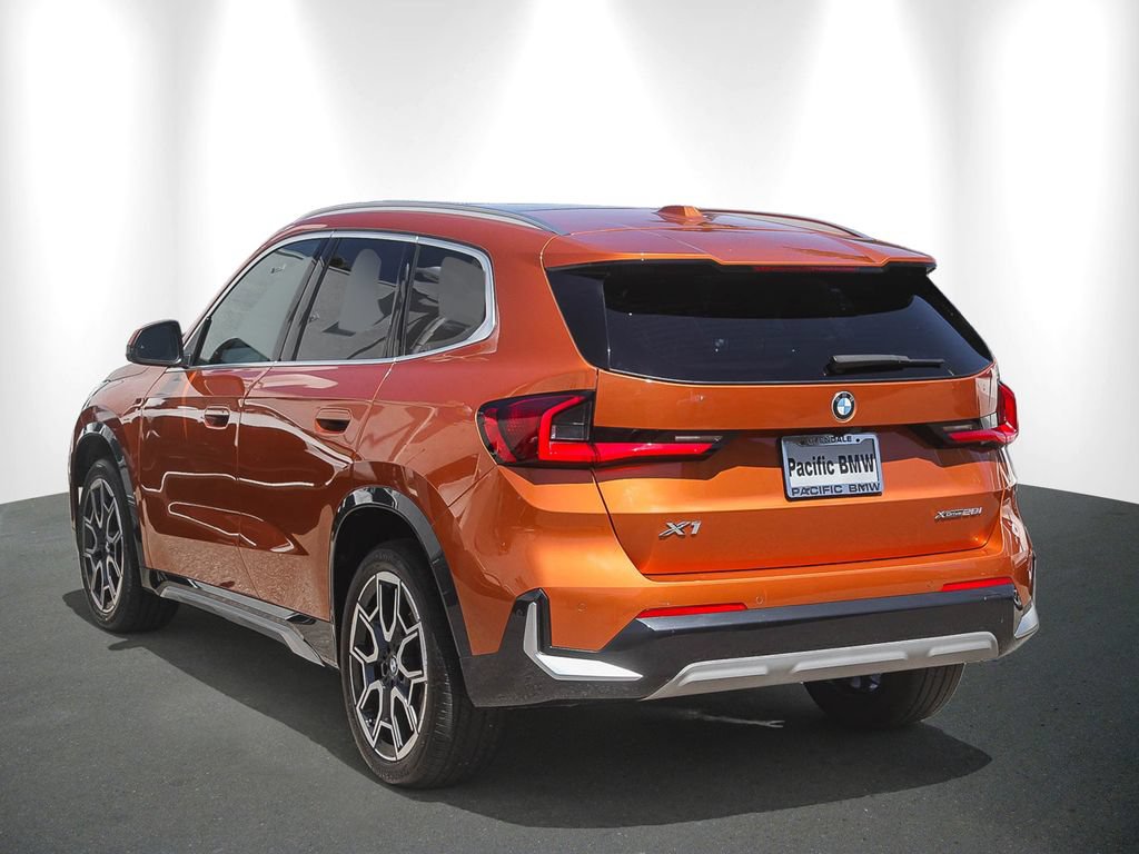Used 2025 BMW X1 xDrive28i w/ Premium Package AWD/4WD image 4