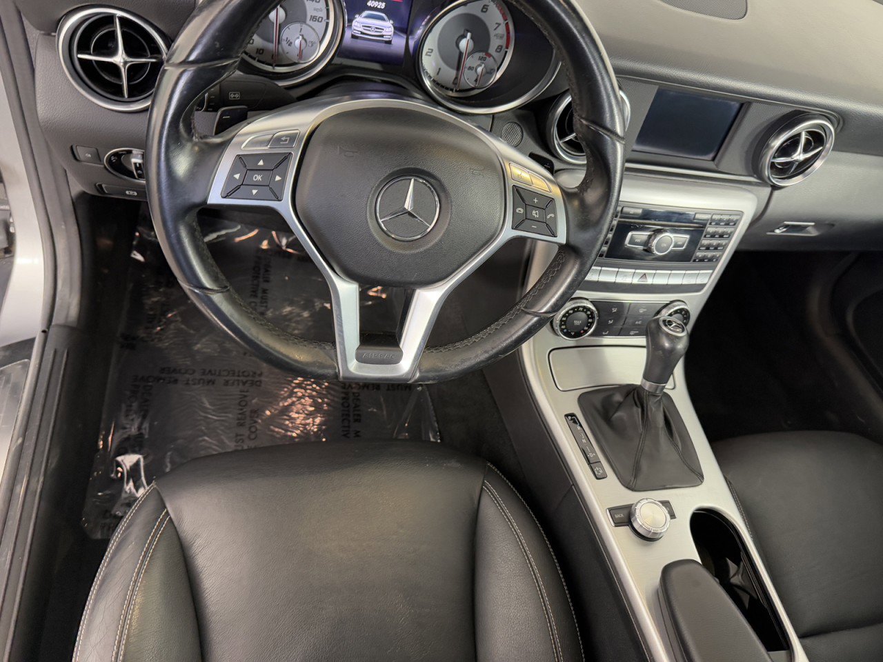 Used 2014 Mercedes-Benz SLK 250 image 17