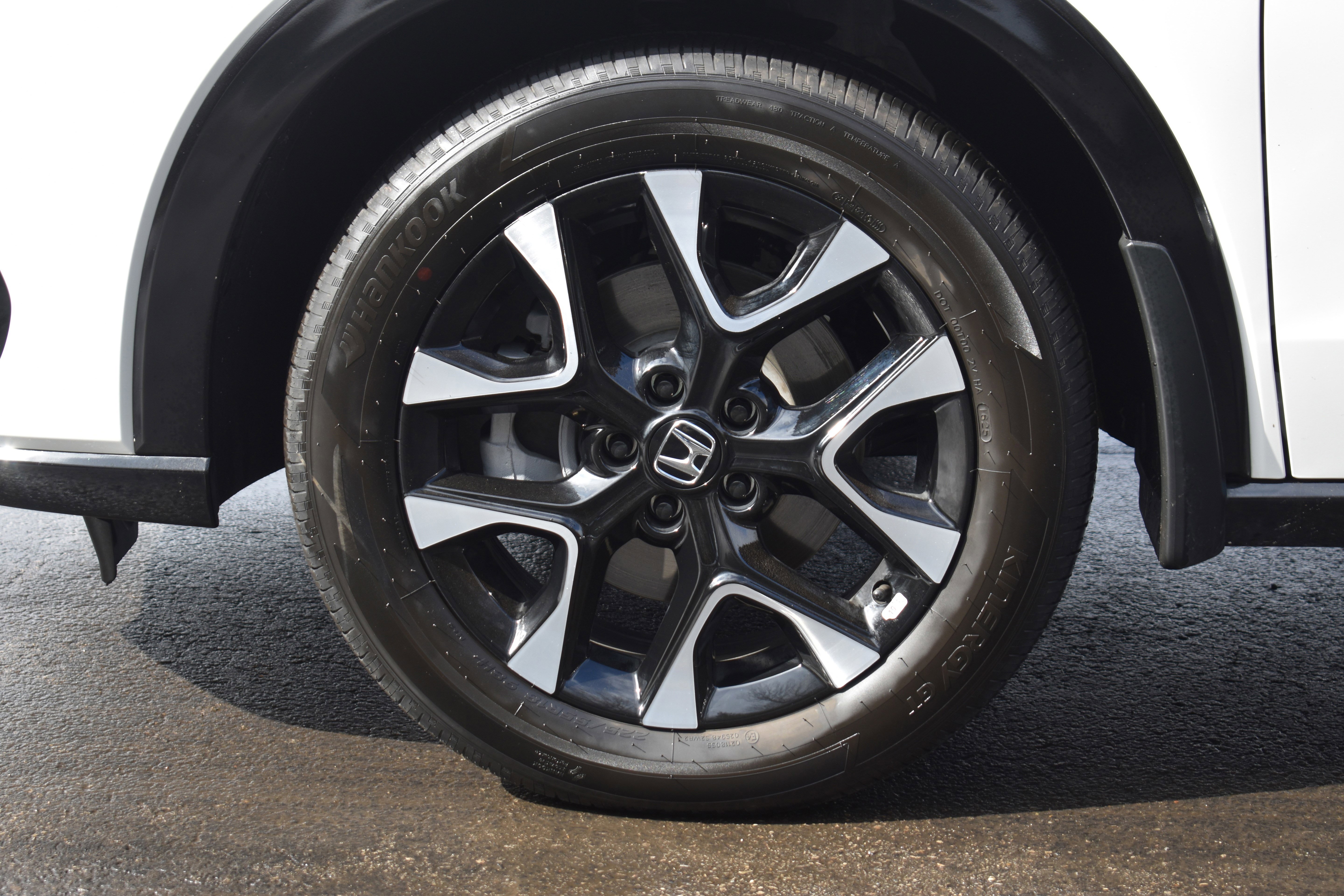 Certified 2026 Honda HR-V EX-L image 38