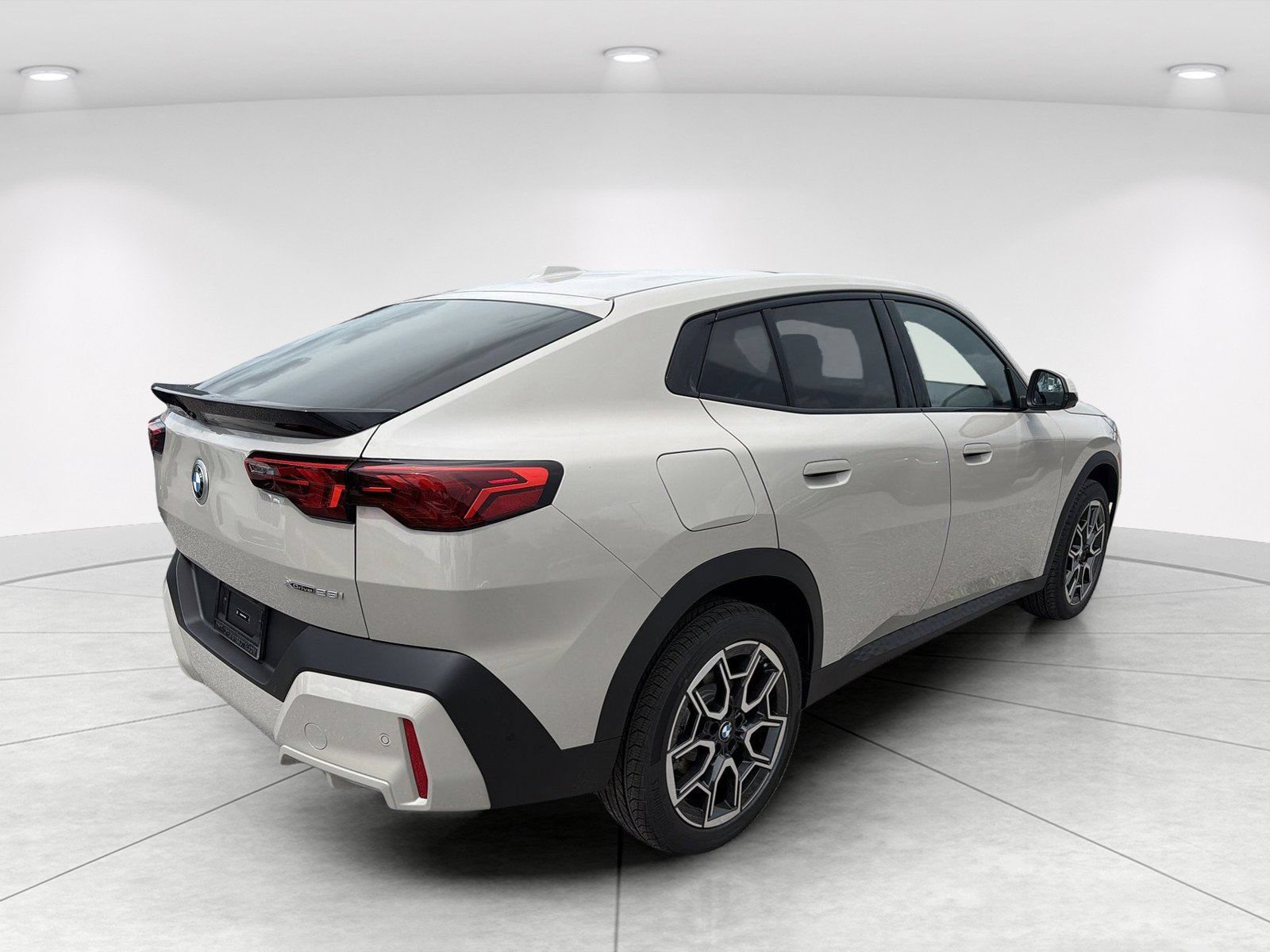 New 2026 BMW X2 xDrive28i w/ Technology Package AWD/4WD image 4