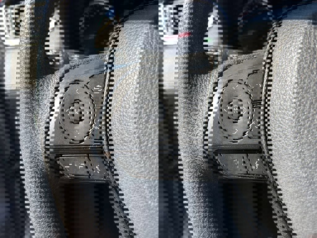 Used 2020 Toyota RAV4 XLE image 7