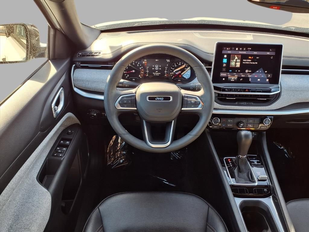 Certified 2024 Jeep Compass Latitude image 4