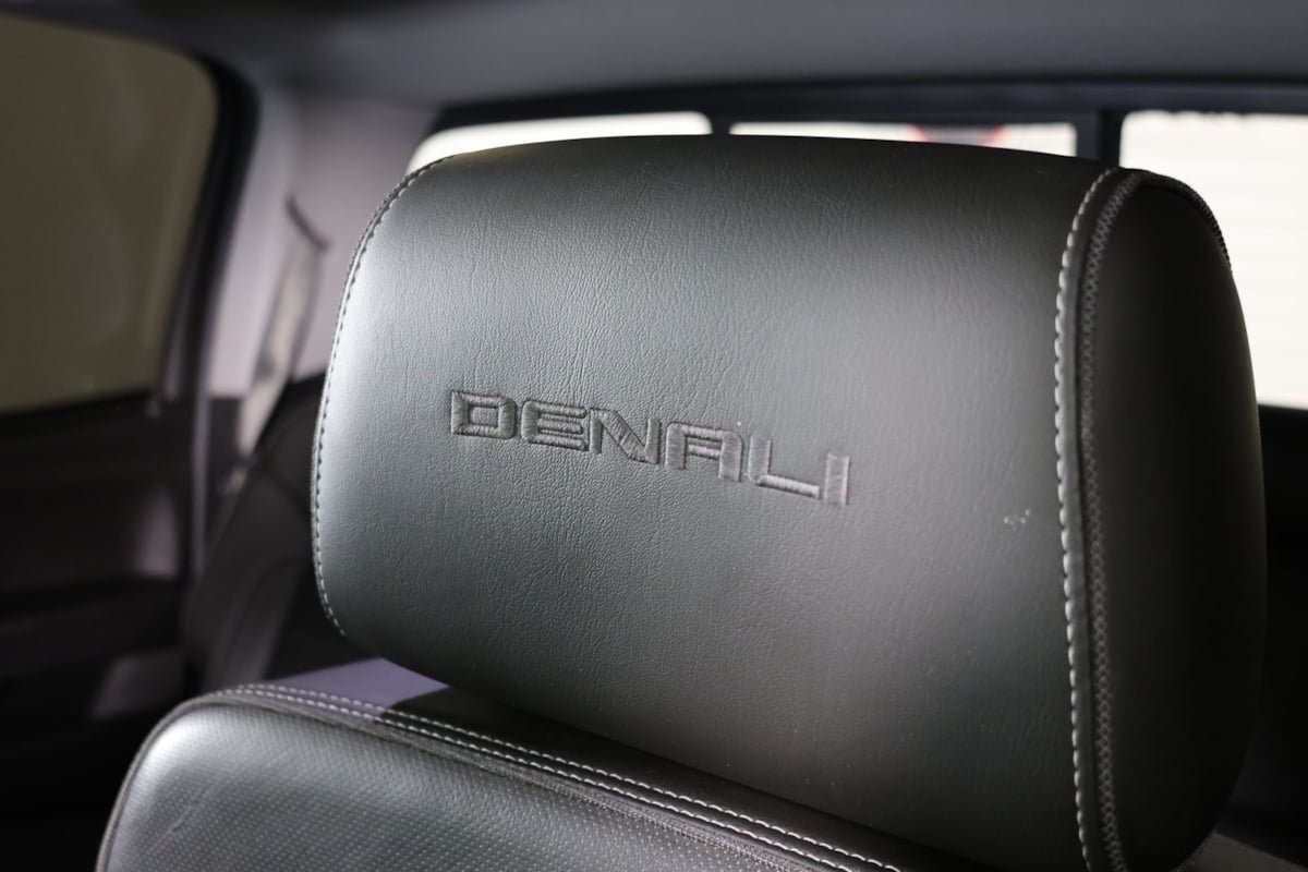 Used 2019 GMC Sierra 2500 Denali w/ Duramax Plus Package AWD/4WD image 48