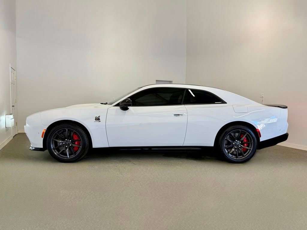 Used 2024 Dodge Charger R/T Scat Pack w/ Plus Group image 2