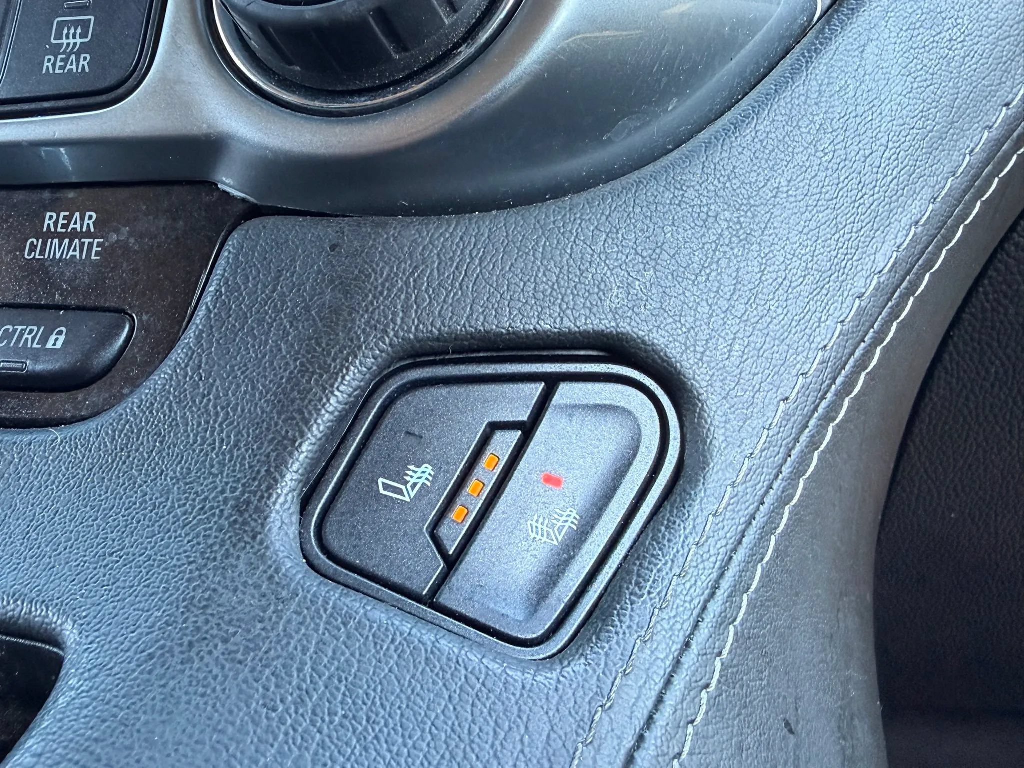 Used 2020 Chevrolet Suburban LT AWD/4WD image 46