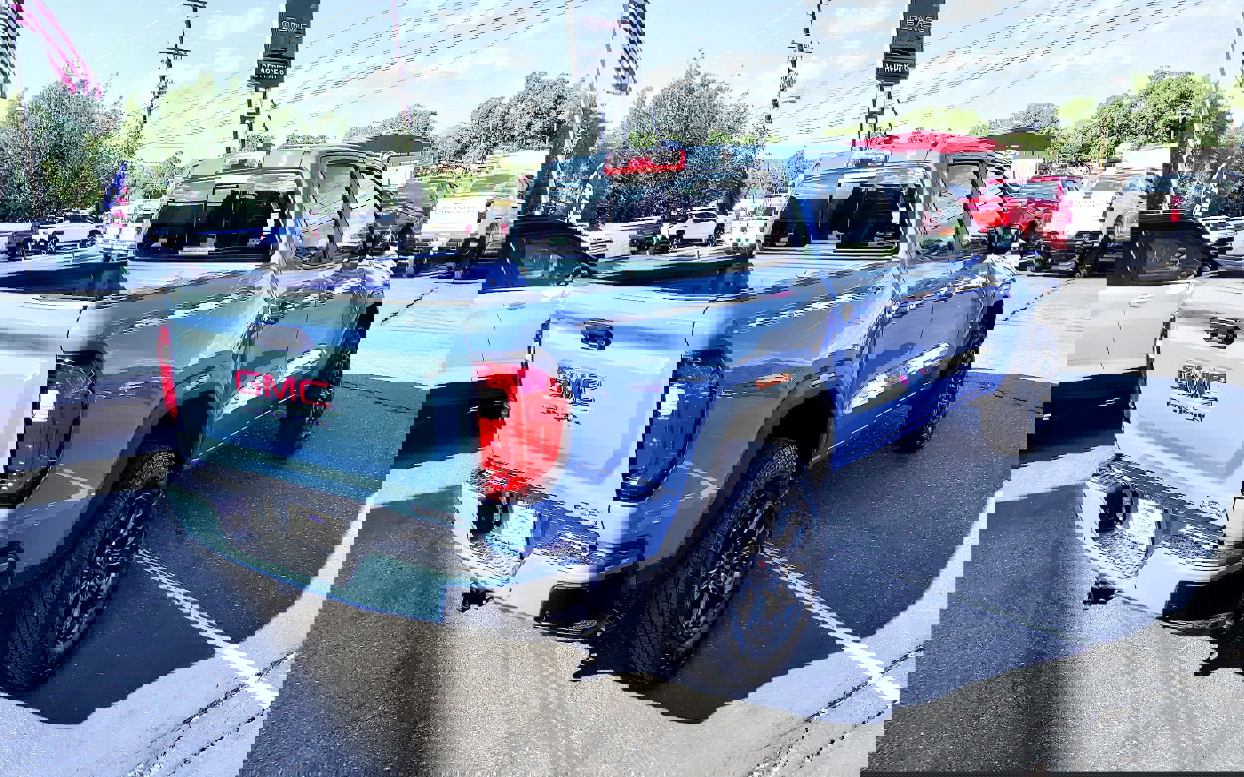 New 2025 GMC Canyon Elevation w/ Convenience Package image 5