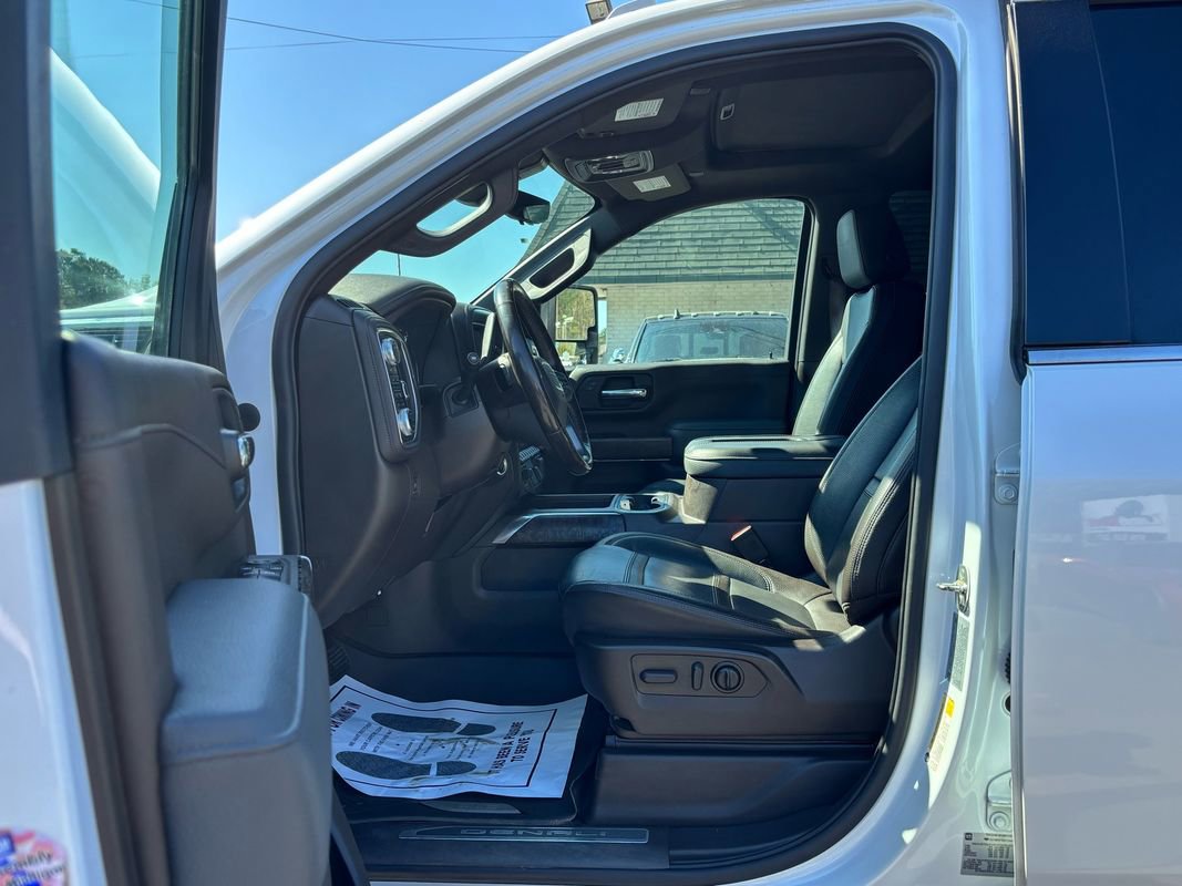 Used 2022 GMC Sierra 2500 Denali w/ Denali Ultimate Package AWD/4WD image 17