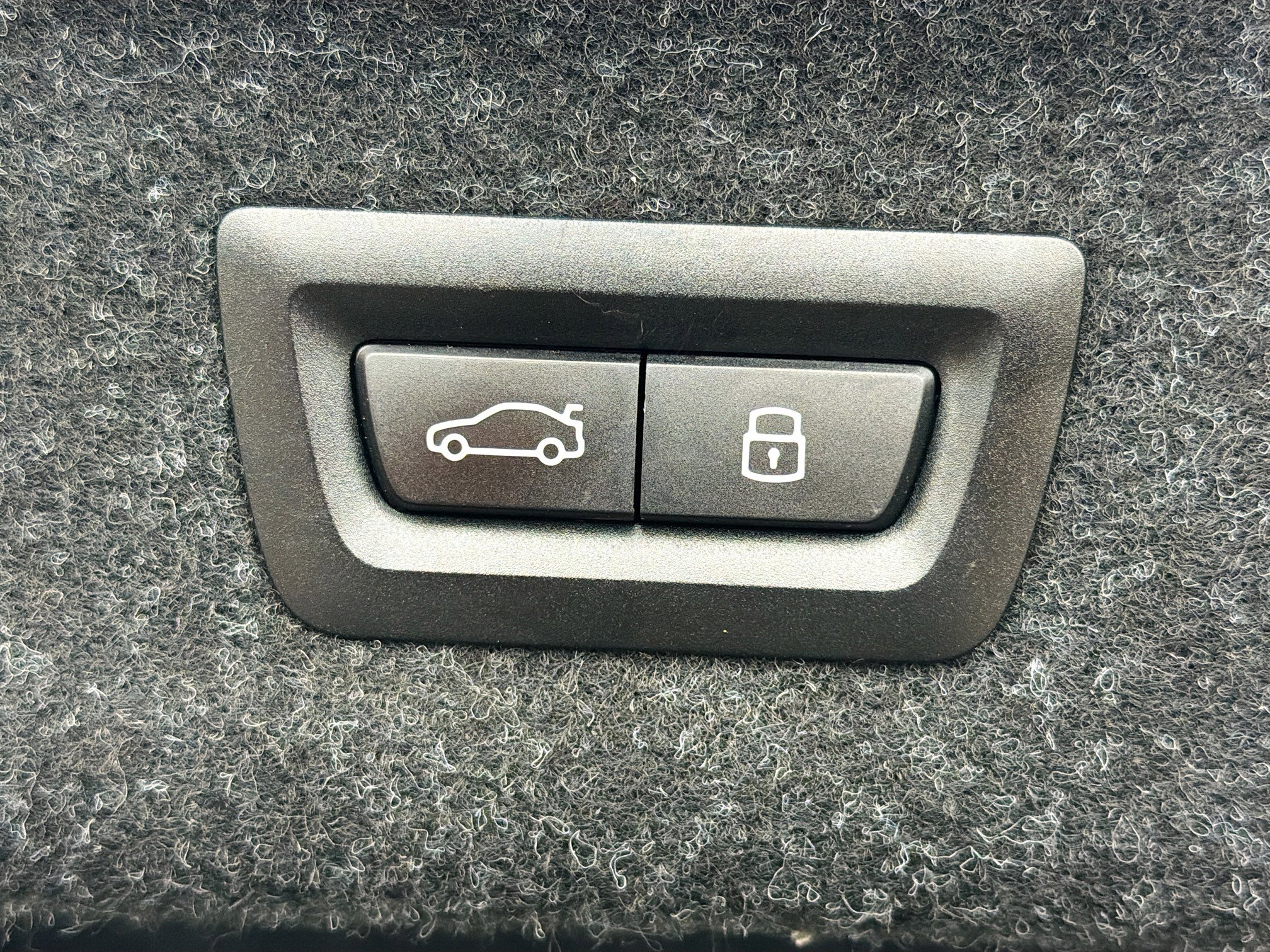 Used 2024 BMW M4 Coupe w/ Executive Package image 12