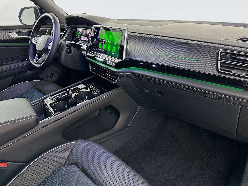 Used 2025 Volkswagen Atlas Cross Sport SEL Premium R-Line image 30