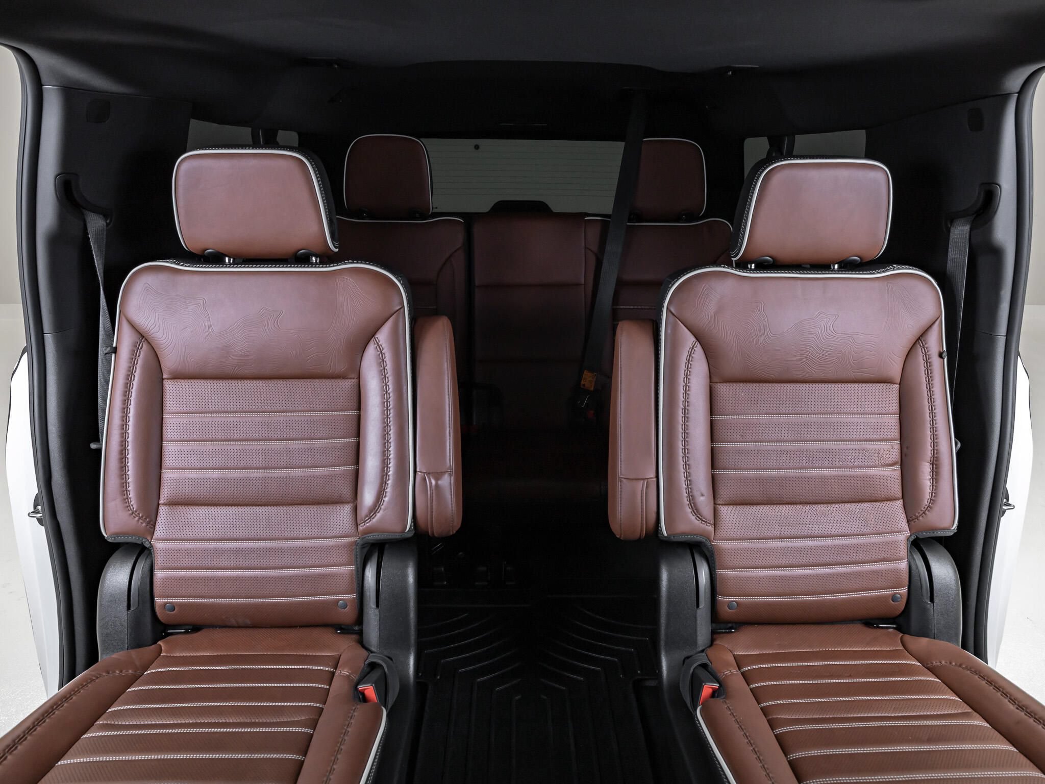 Used 2024 GMC Yukon XL Denali Ultimate AWD/4WD image 35