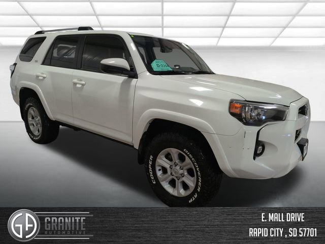 Used 2022 Toyota 4Runner SR5 AWD/4WD image 7