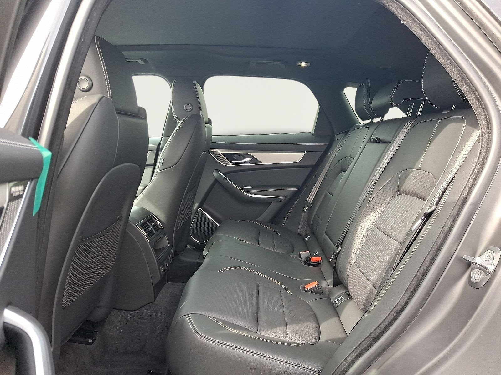 New 2026 Jaguar F-PACE R-Dynamic S image 8