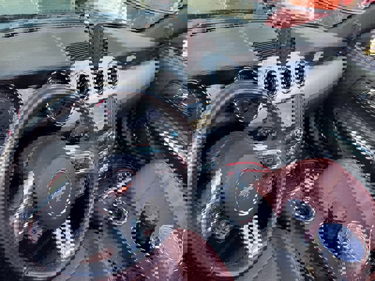 Used 2016 Ford Mustang Premium image 6