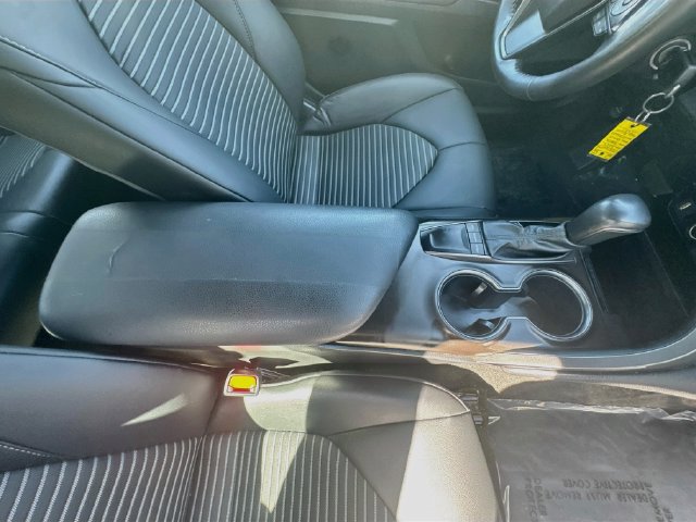 Used 2023 Toyota Camry SE FWD image 30