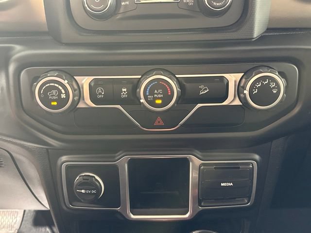 Used 2018 Jeep Wrangler Sport AWD/4WD image 25