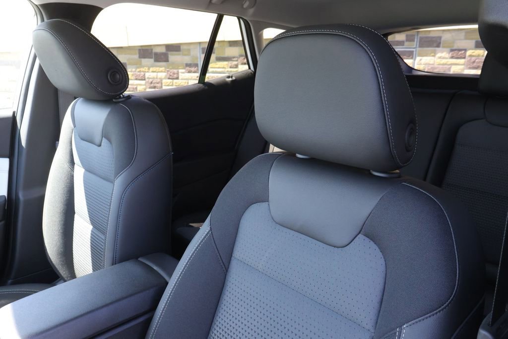 New 2026 Chevrolet Trax LT w/ Driver Confidence Package FWD image 15
