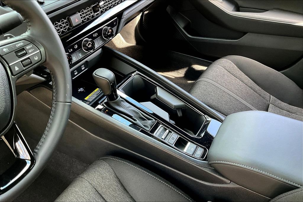 Used 2025 Honda Accord Sport image 15