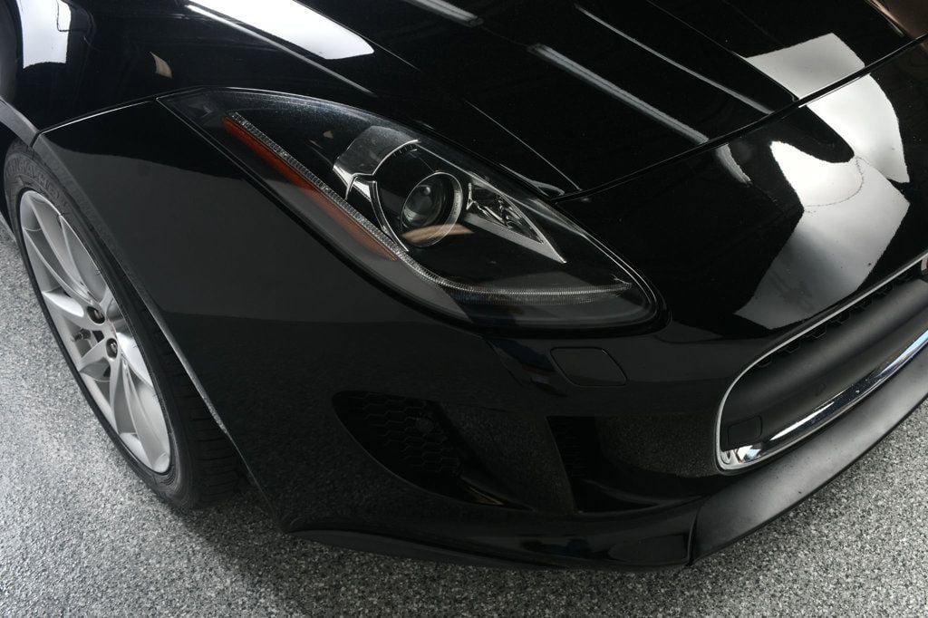 Used 2017 Jaguar F-TYPE Coupe RWD image 10