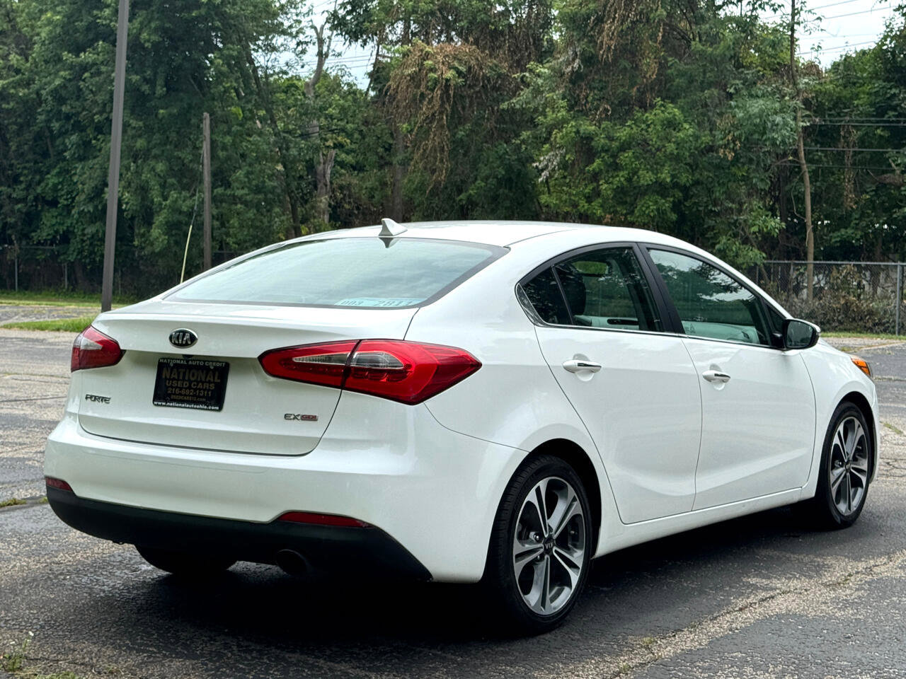 Used 2016 Kia Forte EX w/ EX Premium Package FWD image 4