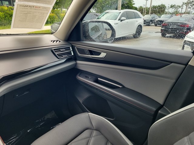 Used 2024 Volkswagen Atlas Peak Edition SE AWD/4WD image 17