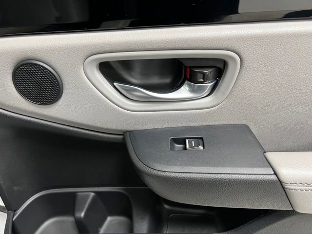 Used 2025 Honda Pilot Touring image 47